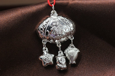 【990純銀 小孩兒童嬰兒寶寶銀鎖長命鎖 無銅珠 銀飾品批發(fā)】價格,廠家,圖片,吊墜,福建省龍鳳祥珠寶-