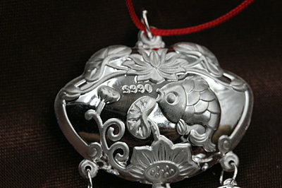 990純銀兒童長命鎖 福建省龍鳳祥珠寶的高品質銀飾品批發指南