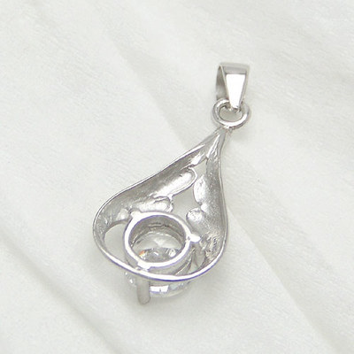 時尚飾品新風尚 鑲鋯天竺銀吊墜的韓國潮流與批發商機